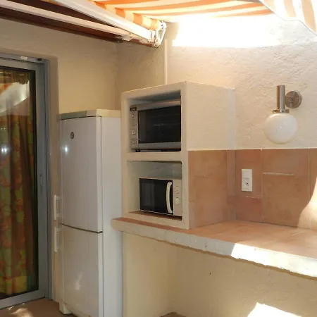 Apartment Le Lavandou, 3 Pieces, 4 Personnes - Fr-1-713-61 *