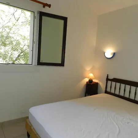 Apartment Le Lavandou, 3 Pieces, 4 Personnes - Fr-1-713-61 *