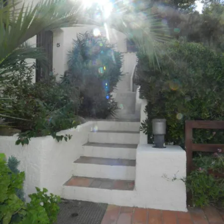 Le Lavandou, 3 Pieces, 4 Personnes - Fr-1-713-61 Apartment
