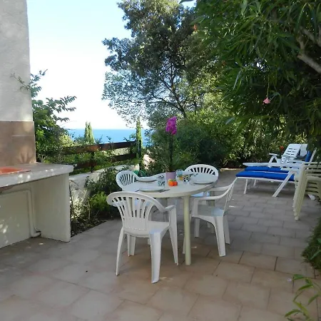 Le Lavandou, 3 Pieces, 4 Personnes - Fr-1-713-61 *